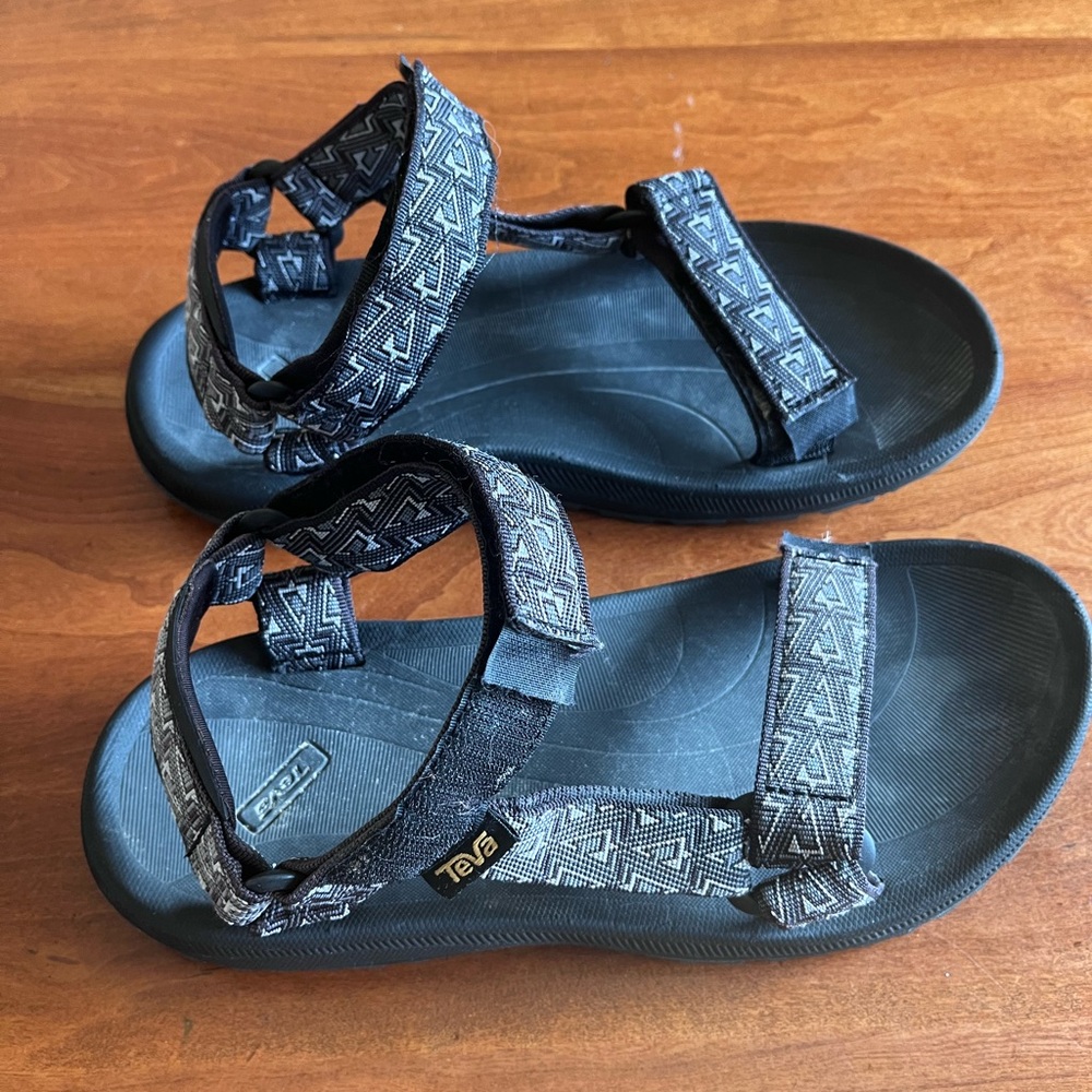 Teva Black Patterned Sandals - Men’s 9